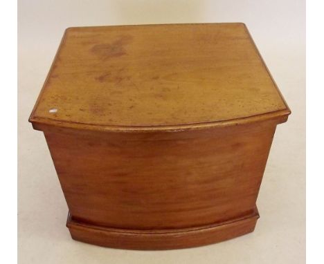 A Victorian mahogany commode with rise top over arm supports (replacement pot lid)