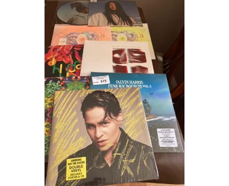 Records: 180 gram albums, picture discs, etc.; including Park Hye Gin, Bjork, Christine and the Queens; nearly all sealed; (9