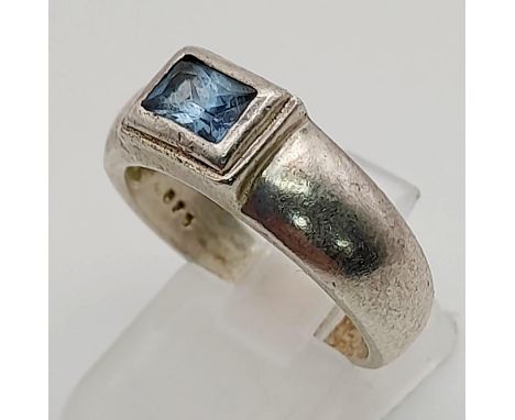 Vintage silver ring set with blue stone, size Q1/2 