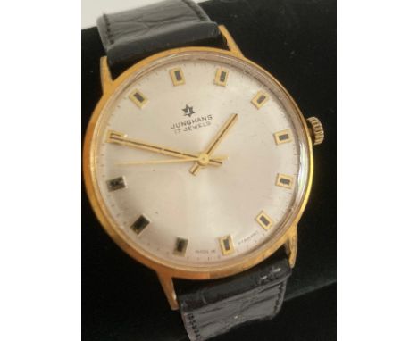 Vintage 1960?s JUNGHANS Gentlemans wristwatch, manual winding in full working order,17 jewels.Black leather strap. Top qualit