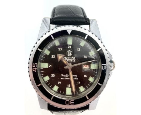 A Vintage Mortimer Mechanical Gents Watch. Leather strap. Case - 40mm. Black dial with date window.