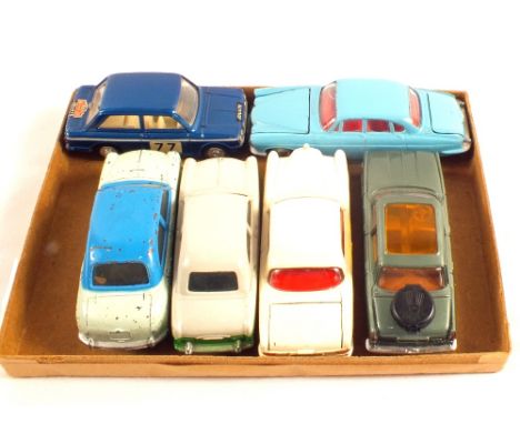 Six unboxed Corgi Toys, 202 Morris Cowley in light green/blue, 200 Ford Consol in green/pale green, Rover 2000 T.C. in metall