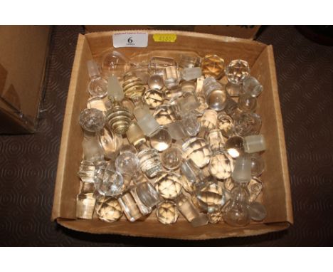 A quantity of various Victorian glass perfume bottle stoppers and decanter stoppers 
