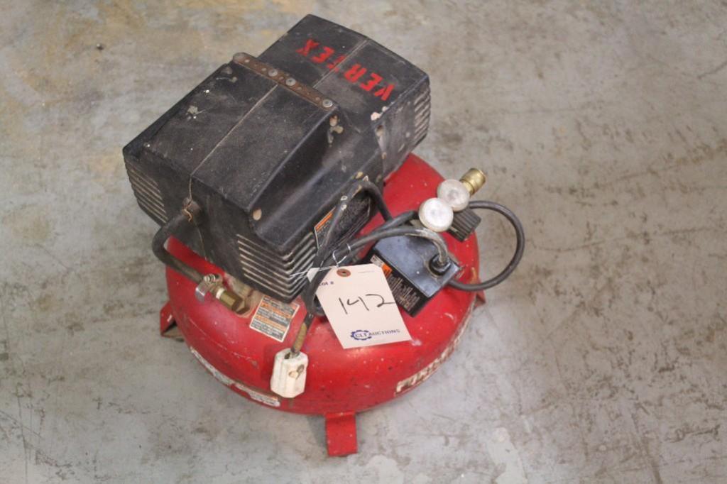 Porter Cable cf2600 pancake air compressor 2 Hp, 6gallon tank, 115v/1ph