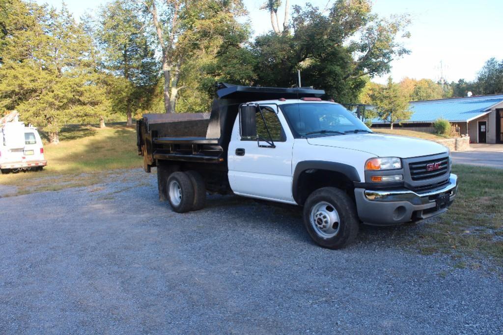 2004 GMC Sierra 3500 Dump Truck w/ Lift Gate Year: 2004 Make: GMC Model ...