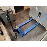 Global Model DF30 Pallet Jack with 6600 LB Capacity - S/N G616915 | Rig Fee: HC or Contact Rigger