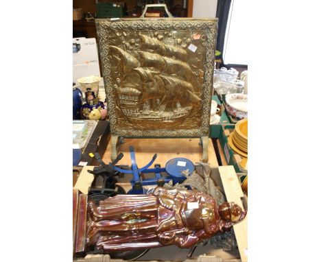 A collection of metalware, to include a repousse decorated brass fire screen, vintage weighing scales etc 