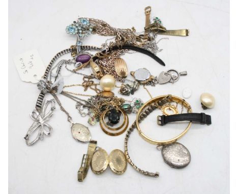 A collection of miscellaneous items to include a 9ct gold St Christopher pendant on finelink chain, a rolled gold bangle, a b