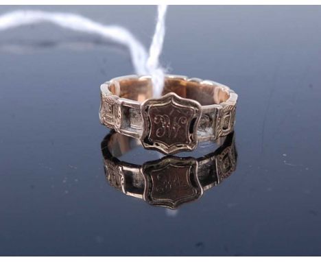 A Victorian yellow metal mourning ring, unmarked, 2.2g, size NFormal enamel or crystal sections missing.
