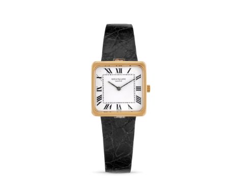 Patek Philippe 4222, 80s18k gold square case, n.2761015.White dial, painted roman numerals.Hand-winding movement, cal.16-250,