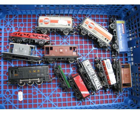 Lima 'OO' Gauge LMS 0-6-0 R/No 7120 "Shunter" unboxed, condition good, plus eleven items rolling stock by  Hornby, Lima etc, 