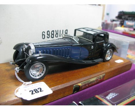 A Franklin Mint 1:24th Scale Diecast Model 1930 Bugatti Royale Coupe Napoleon, literature and certification present, windscre