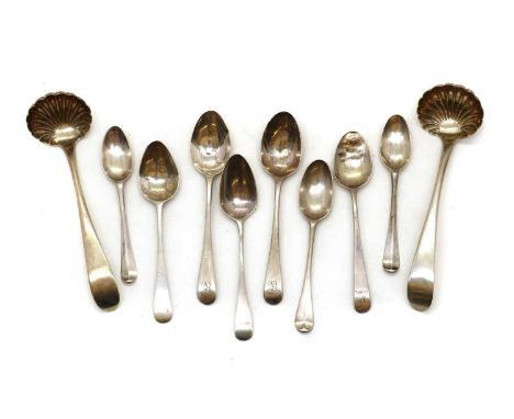 A pair of Old English pattern silver sauce ladles,18th century, hallmarks indistinct, with shell-shaped bowls,16cm long toget