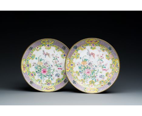 Full title: A pair of Chinese Canton enamel plates with exceptionally fine floral design, YongzhengDescription:Dia.: 21,5 cm 