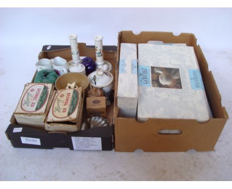 Royal Worcester Gourmet oven to tableware, oval serving dishes, a bowl and a casserole boxed together with a pair of French G