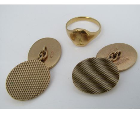 A pair of textured 9ct cufflinks and an unmarked signet ring, size H, 18g total