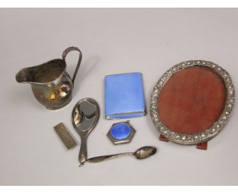 Mixed collection of bijouterie silver to include a silver and guilloche enamel cigarette case (AF) further silver and guilloc