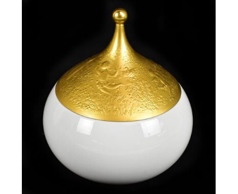 BJORN WIINBLAD FOR ROSENTHAL; a bowl and cover decorated in the 'Magic Flute' pattern, height 22cm.Additional InformationLigh