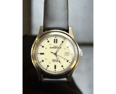 Timex expedition indiglo gents quartz watch with date 