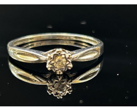 9ct White gold diamond solitaire ring Size O 1.3g 
