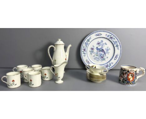 A Royal Doulton Eden pattern coffee set with coffee pot, 21 cm, six cups, saucers, creamer and sugar bowl, also a Laura Knigh