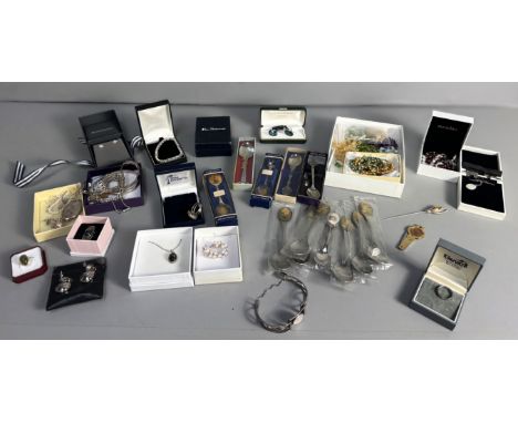 Quantity of silver and white metal jewellery, to include; bangle, rings, stud earrings, bracelets, necklaces, also costume je