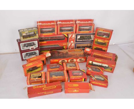 Hornby Tri-ang Lima Dapol 00 gauge Locomotive Carriages and wagons in original boxes (29), comprising Lima 205108 Class 08 di