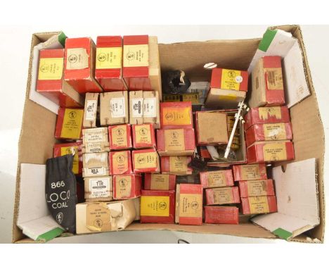 Trix TTR 00 Gauge Lineside Accessories (40+), the majority in original boxes, including 4 pre-war telegraph poles, yard lamp 