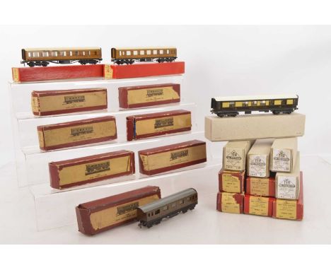 Boxed Trix (TTR) 00 Gauge LMS and LNER Coaching Stock (19), Scale length (9") pre-war LNER restaurant car in original box, LN