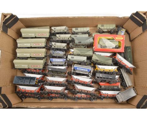 Hornby Tri-ang Lima Mainline 00 gauge four wheel and Bogie hopper wagons (63), including in original box Hornby R215 Grain wa
