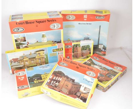 Unbuilt plastic building kits by Kibri Volmer Heljan Faller H0 gauge in original boxes (14), comprising Volmer 3560 Baden Bad