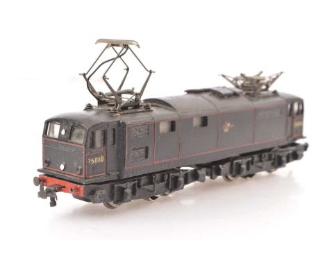 Trix Twin 00 Gauge F105 BR black 2/3 Rail EM1 26010 Twin Pantograph Bo-Bo Electric Locomotive,  VG-E