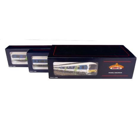 Bachmann 00 gauge 3-car Diesel Multiple unit in original boxes and sleeve (1), comprising 31026 Class 166 Turbo in Thames Tra