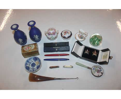 A box containing two Waterman fountain pens; an Art Glass paperweight; miniature Hammersley jug and bowl; a pair of Wedgwood 