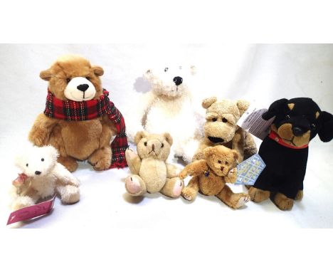 Seven assorted bears, various makes and sizes, to include a black dog, H: 18 cm, all in excellent condition. P&amp;P Group 1 