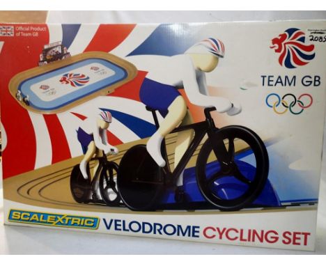 Scalextric Velodrome cycling set, appears complete, excellent condition. P&amp;P Group 1 (£14+VAT for the first lot and £1+VA