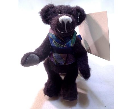 Deans Bear, Apple Pip Bear Deerman Winslap, limited edition 12/100, in excellent condition, H: 10 cm. P&amp;P Group 1 (£14+VA