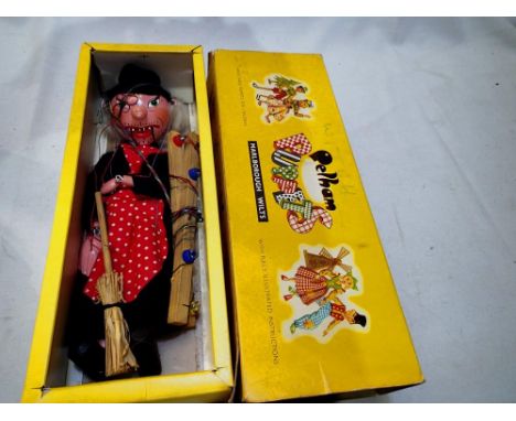 Pelham Puppet, Witch, very good to excellent condition, box in poor condition. P&amp;P Group 1 (£14+VAT for the first lot and