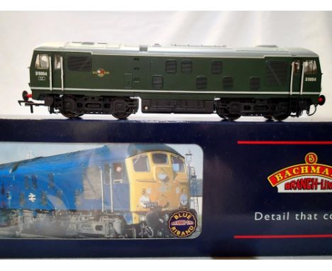 OO scale Bachman 32-426, class 24 diesel, D5054, green, detailed, very good - excellent condition, box with wear. P&amp;P Gro