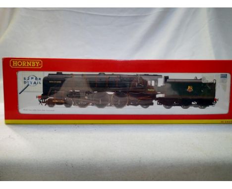 OO scale Hornby R2718 Britannia class 70050 Firth of Clyde, excellent to near mint condition, storage wear to box. P&amp;P Gr