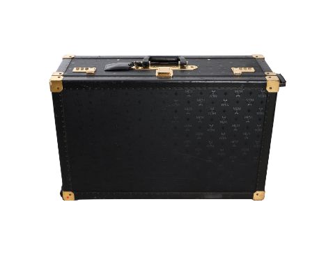MCM VINTAGE Koffer. 80er Jahre. Heritage Serie in Schwarz mit goldfarbenen Messingbeschlägen. Zahlenschloss (671 947), Klappg