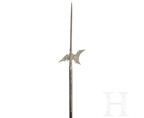 Reich geätzte Helmbarte der Trabantenleibgarde von Kurfürst August von Sachsen (1553 - 1586)  Kräftige, vierkantige, am Ansat
