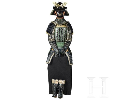 Kuro Urushi Nur Yahatsu Zane Kon Ito Sugake Odoshi Gusoku, Japan, Edo-Periode  Schwerer, schwarz lackierter Kuro Tetsu Nuri M