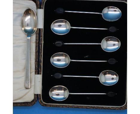 Cased set of six hallmarked silver teaspoons with coffee bean handled and a further spoon. P&amp;P Group 1 (£14+VAT for the f