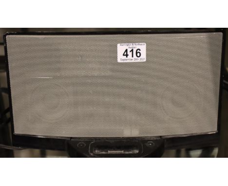 Bose sounddock digital music system with power adaptor. P&P Group 1 (£14+VAT for the first lot and £1+VAT for subsequent lots