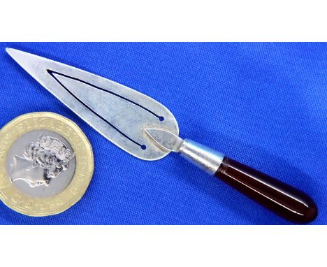 Miniature presumed silver trowel bookmark with a hardstone grip, L: 75 mm. P&amp;P Group 1 (£14+VAT for the first lot and £1+