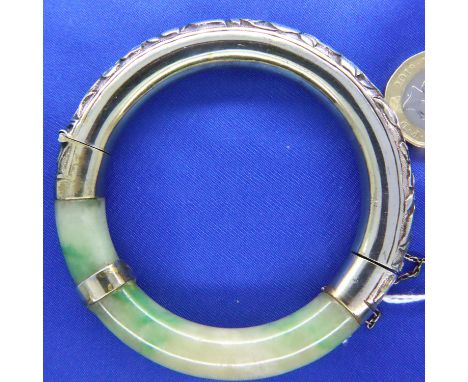 Heavy jade and 925 silver ornate bangle, D: 43 mm, 57g. P&amp;P Group 1 (£14+VAT for the first lot and £1+VAT for subsequent 