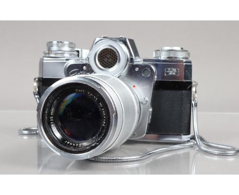 A Zeiss Ikon Contarex Bulls Eye SLR Camera,  serial no  D 22698, shutter working light cell responsive, self timer runs but d