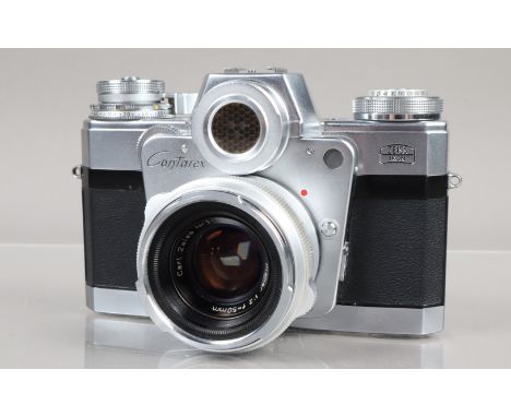 A Zeiss Ikon Contarex Bulls Eye SLR Camera,  serial no T 93015, shutter working, light cell responsive, self timer working, b