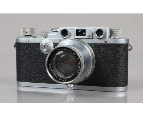 A Leitz Wetzlar Leica IIIb Model G Rangefinder Camera, serial no 294369, 1938, shutter working, sluggish/sticking in slow spe